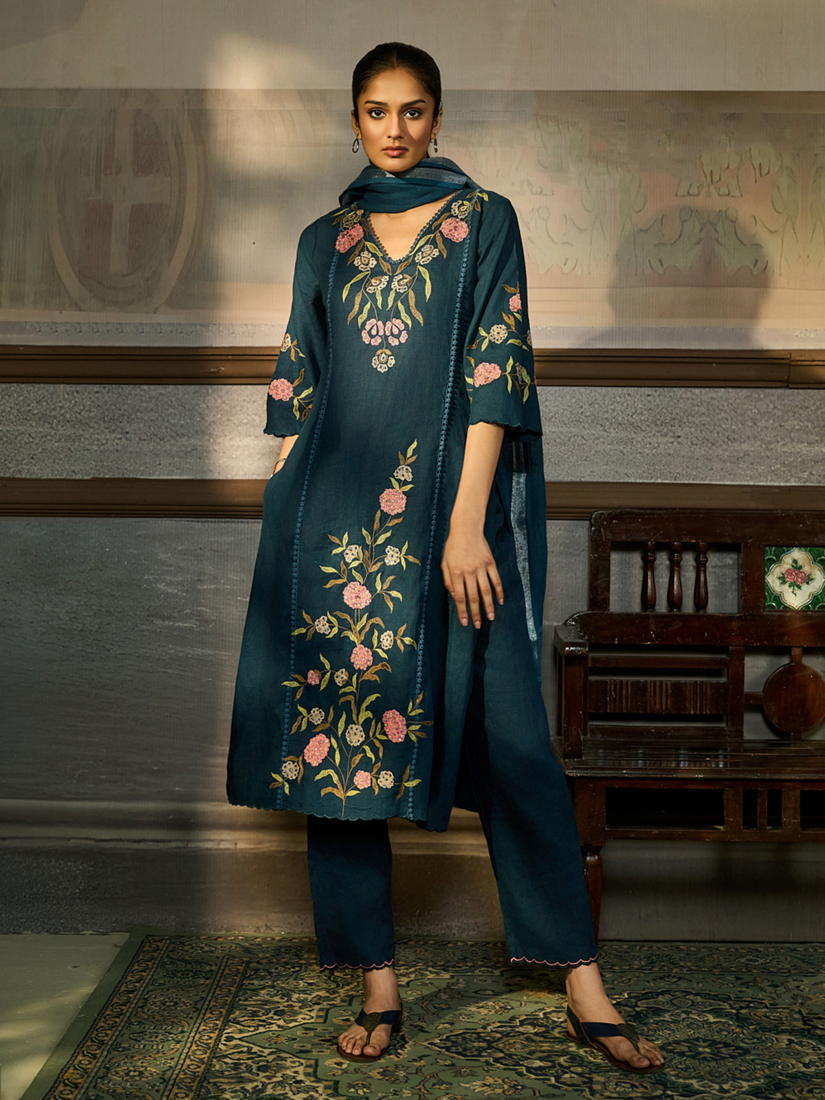Teal blue cotton blend women kurti set with floral tree