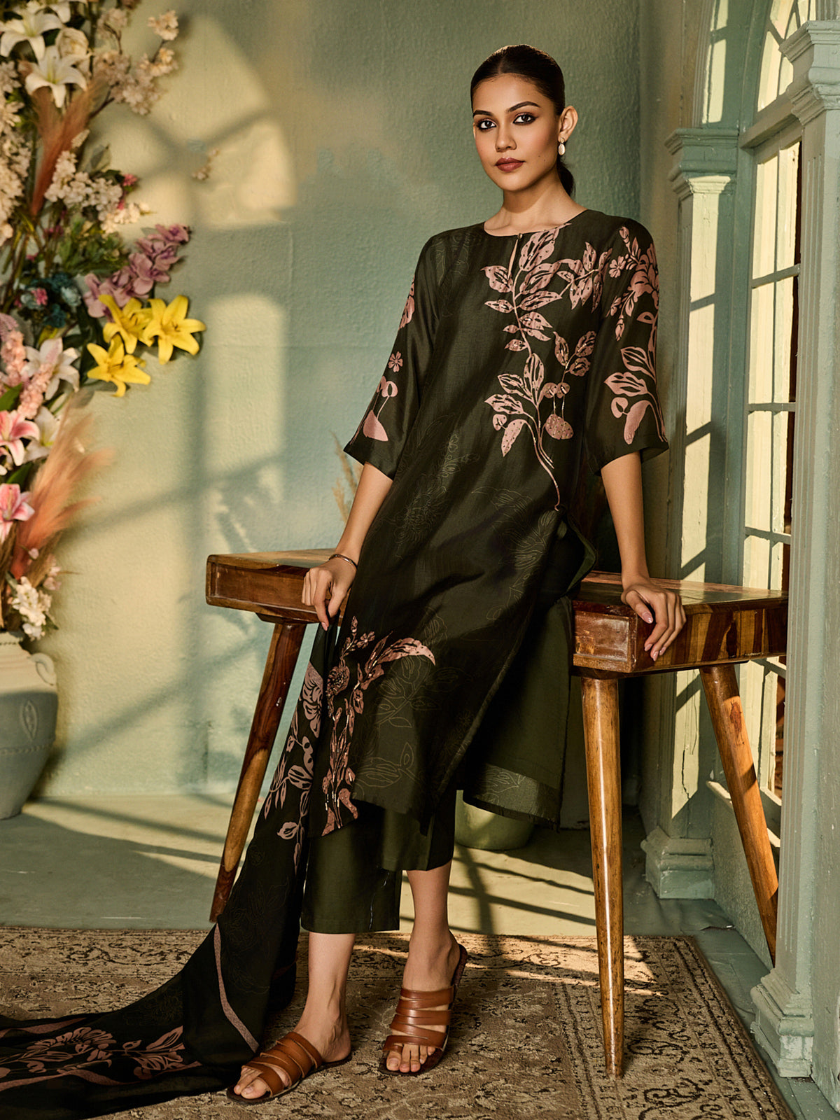 Bottle green silk blend women kurti set with botanical print
