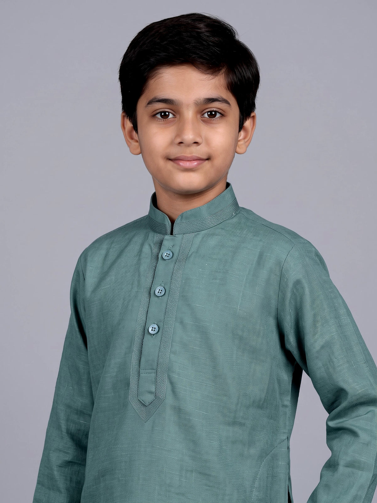 Green boys cotton linen kurta suit with refined solid pattern