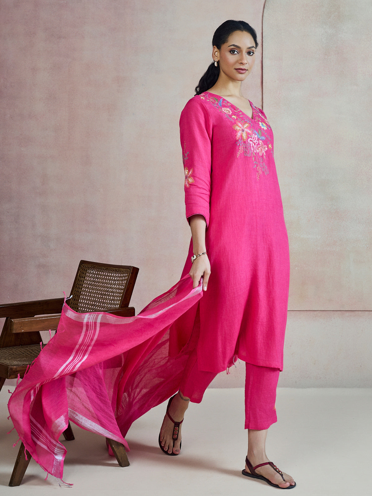 Pink V-neck floral embroidery women kurti set