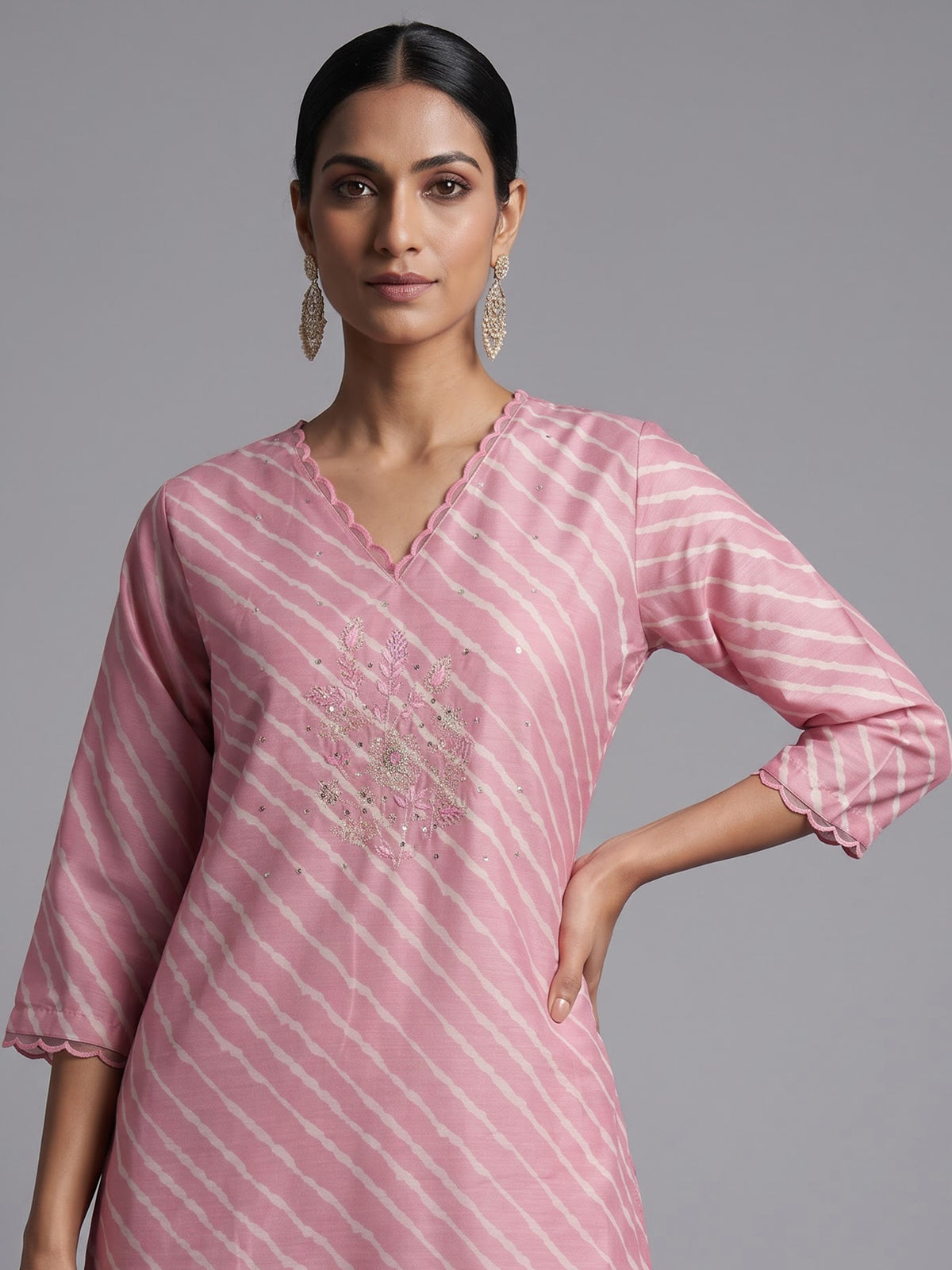 Pink Leheriya scallop neck women kurti set