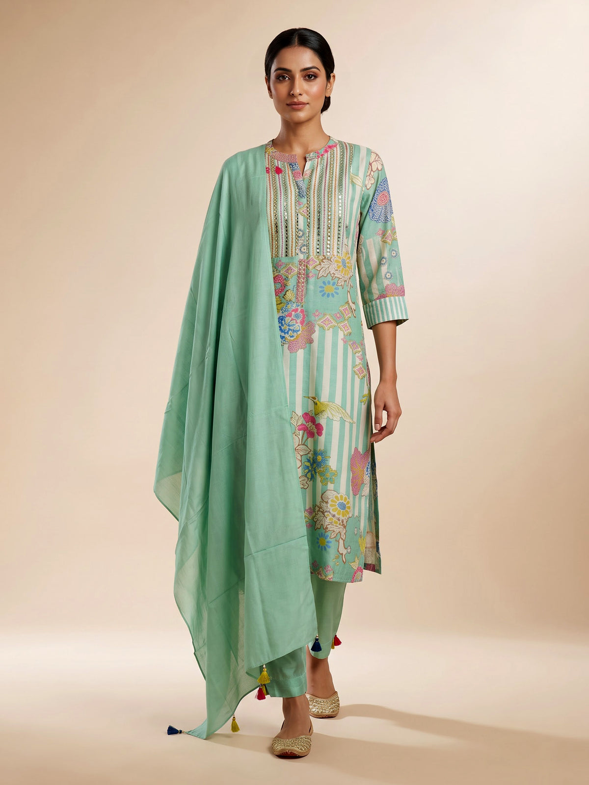 Green mughal garden women kurta set