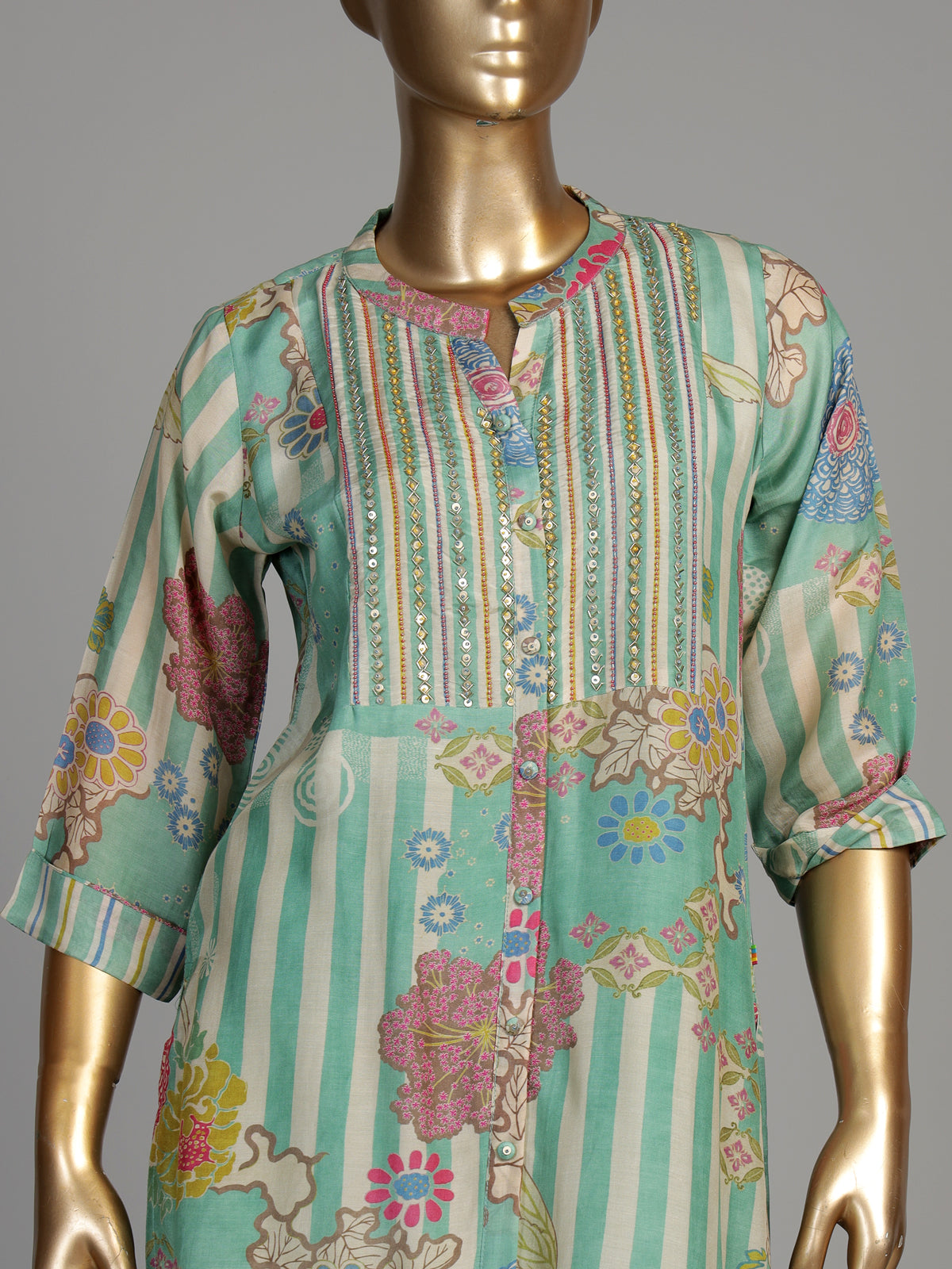 Green mughal garden women kurta set