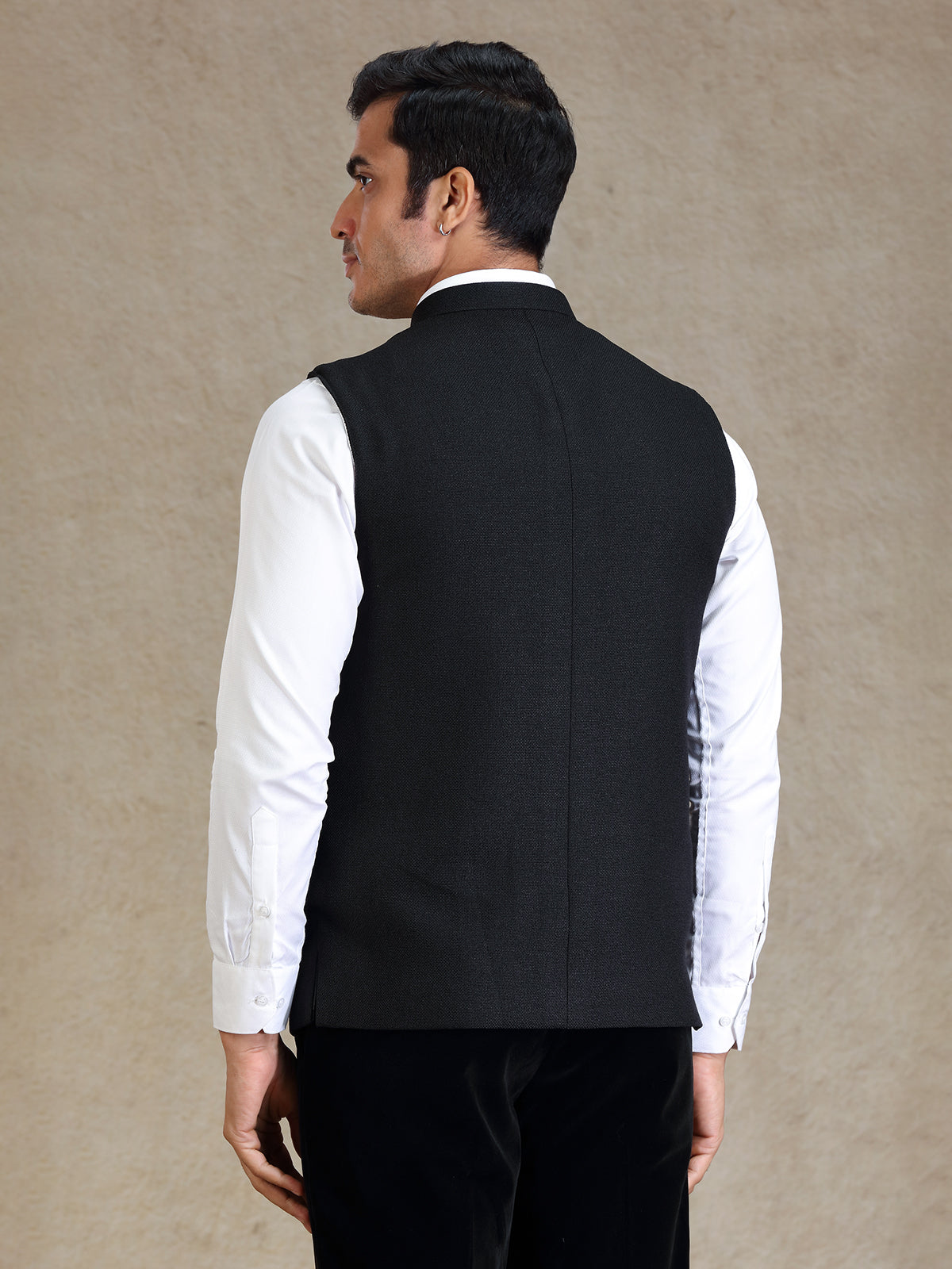 Black jute fabricated waistcoat for men