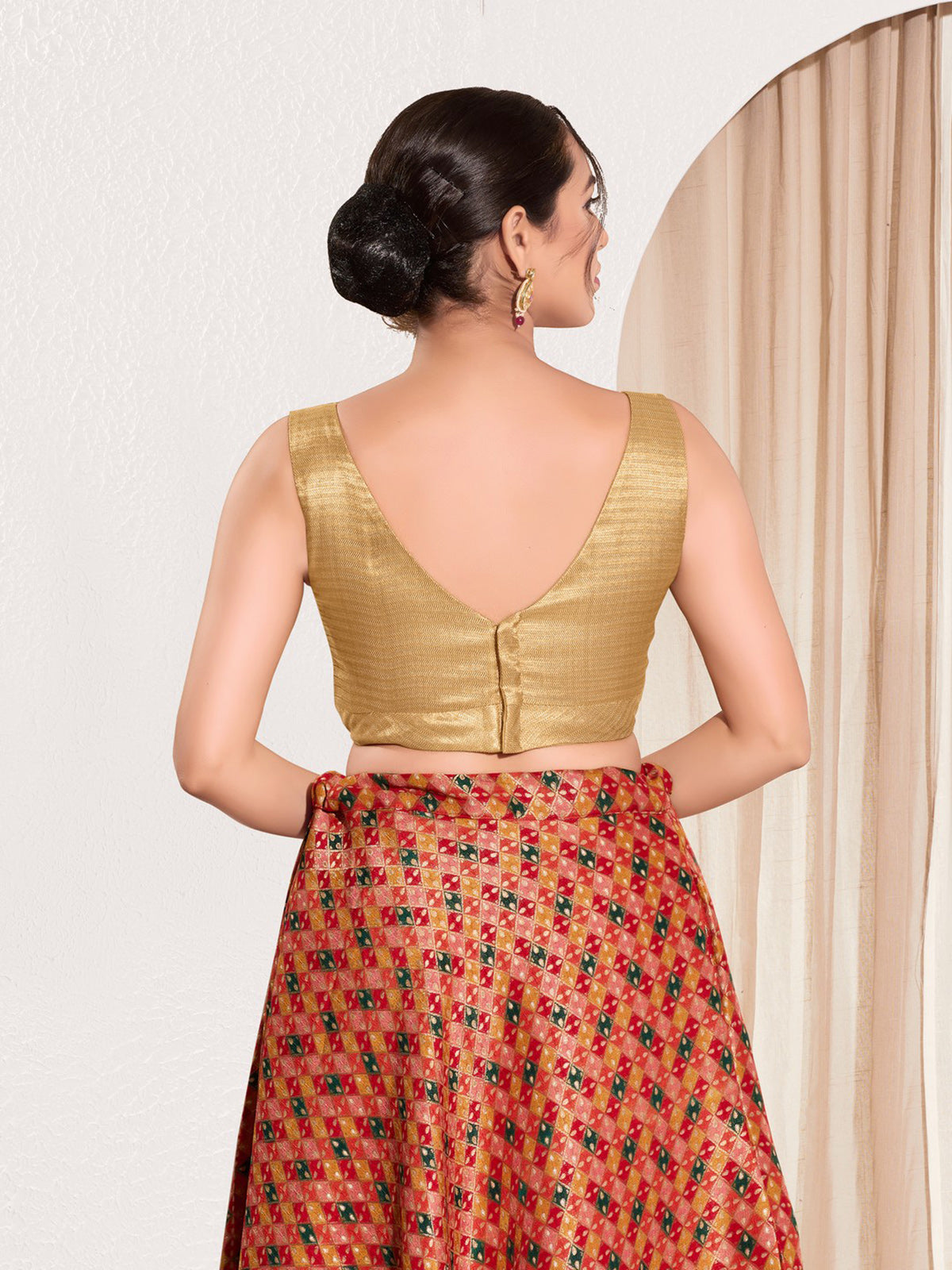 Gold mulburry silk zari sweetheart neck blouse