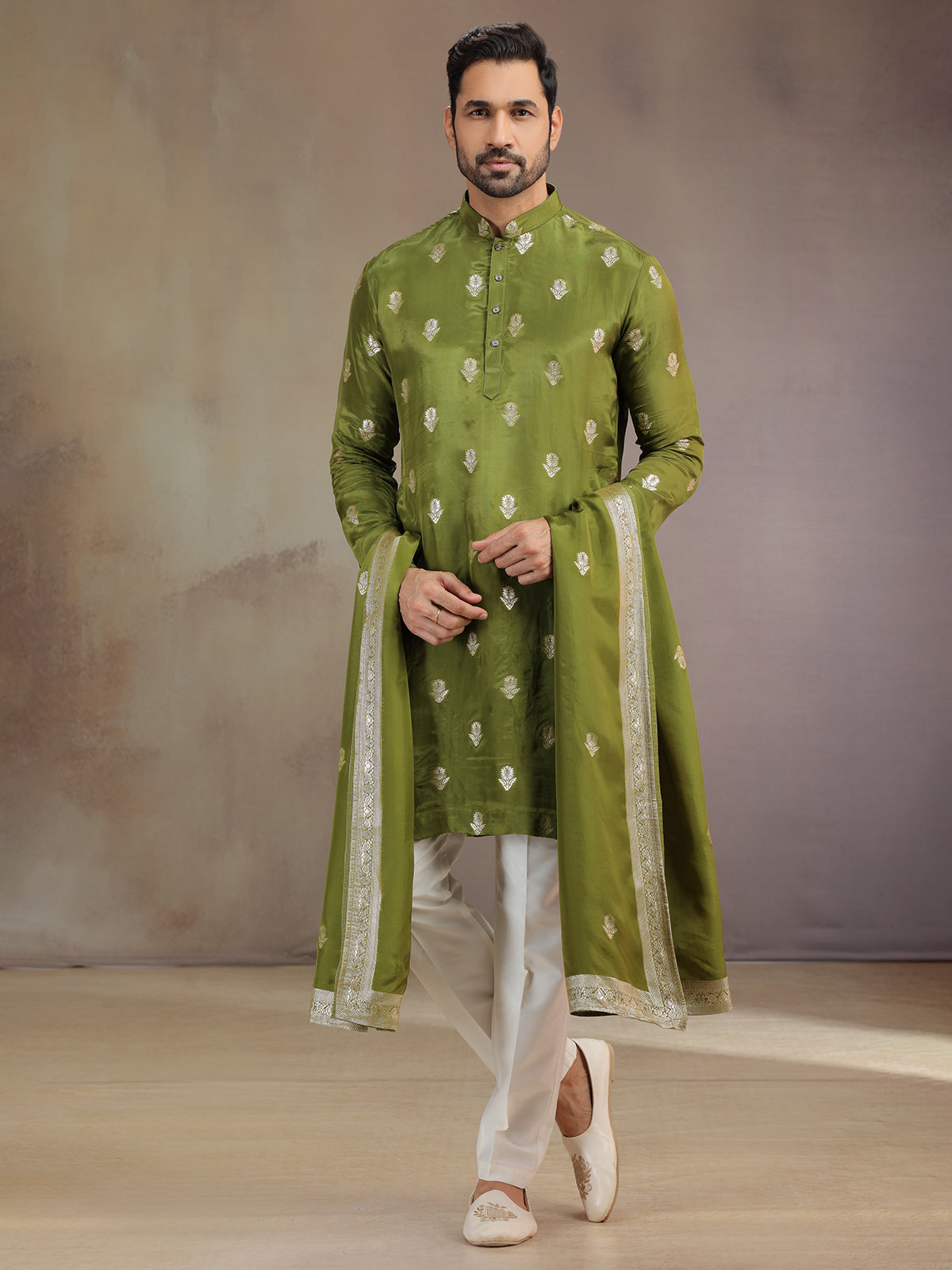 Green silk mehendi wear kurta suit with dupatta