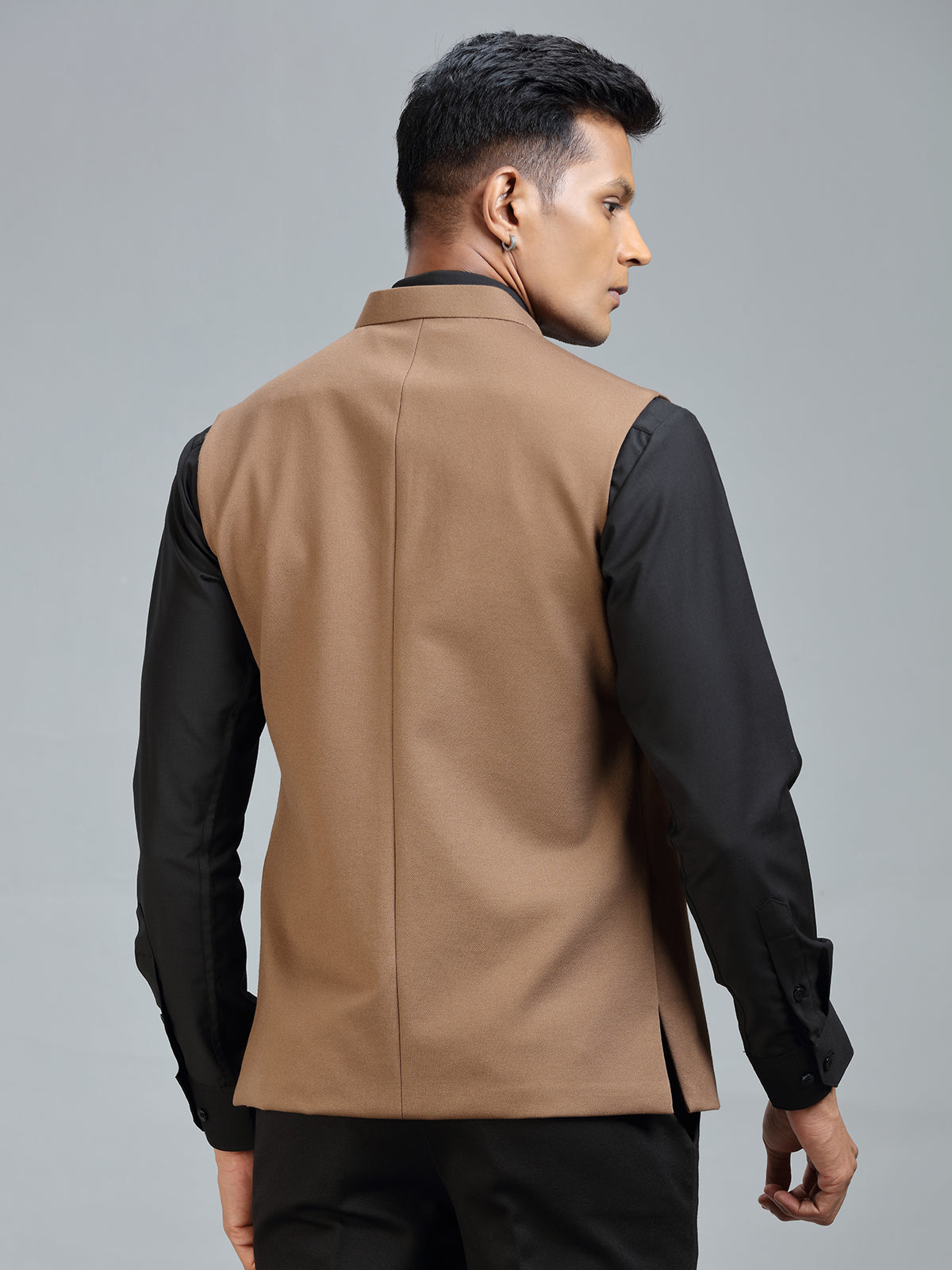 Khaki effortless cool and stylish waistcoat for men