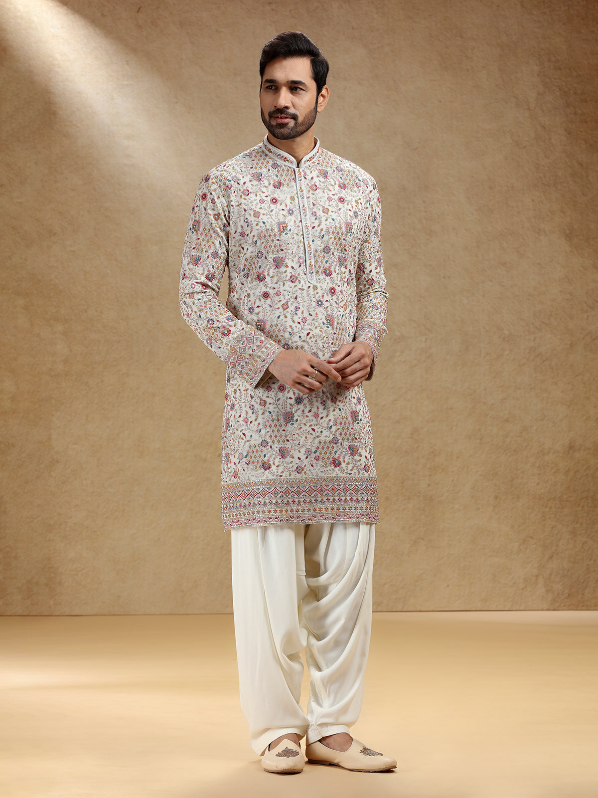 Off white georgette kurta salwar set for men