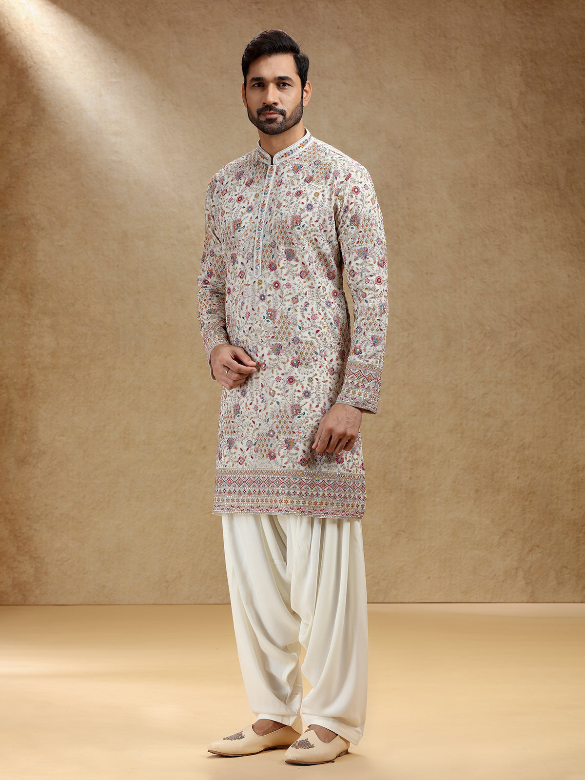 Off white georgette kurta salwar set for men