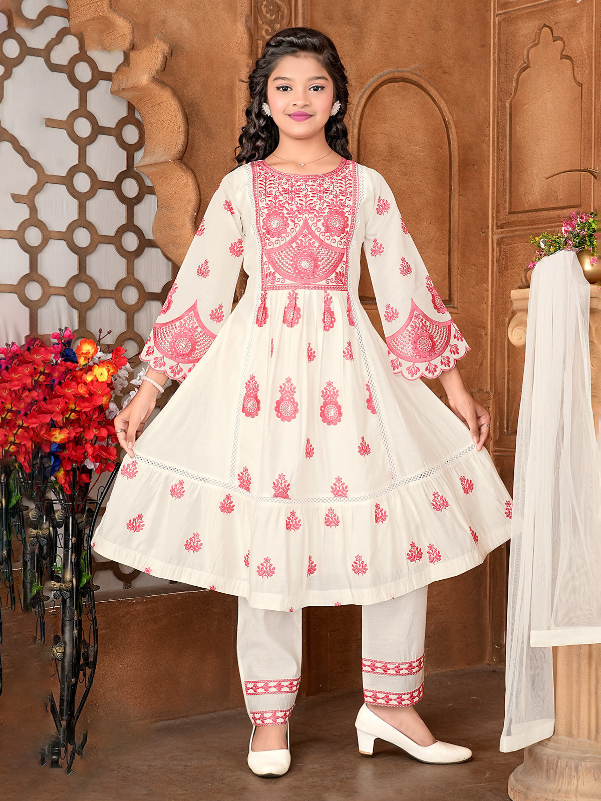 Off white pant salwar suit with thread embroidery work