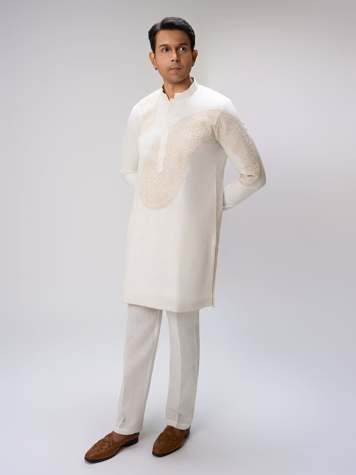 White resham embroidered kurta suit men