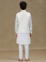 White waistcoat set in jute